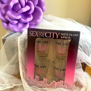 💋🏙️👠 SEX AND THE CITY Set of 4 Shot Glasses